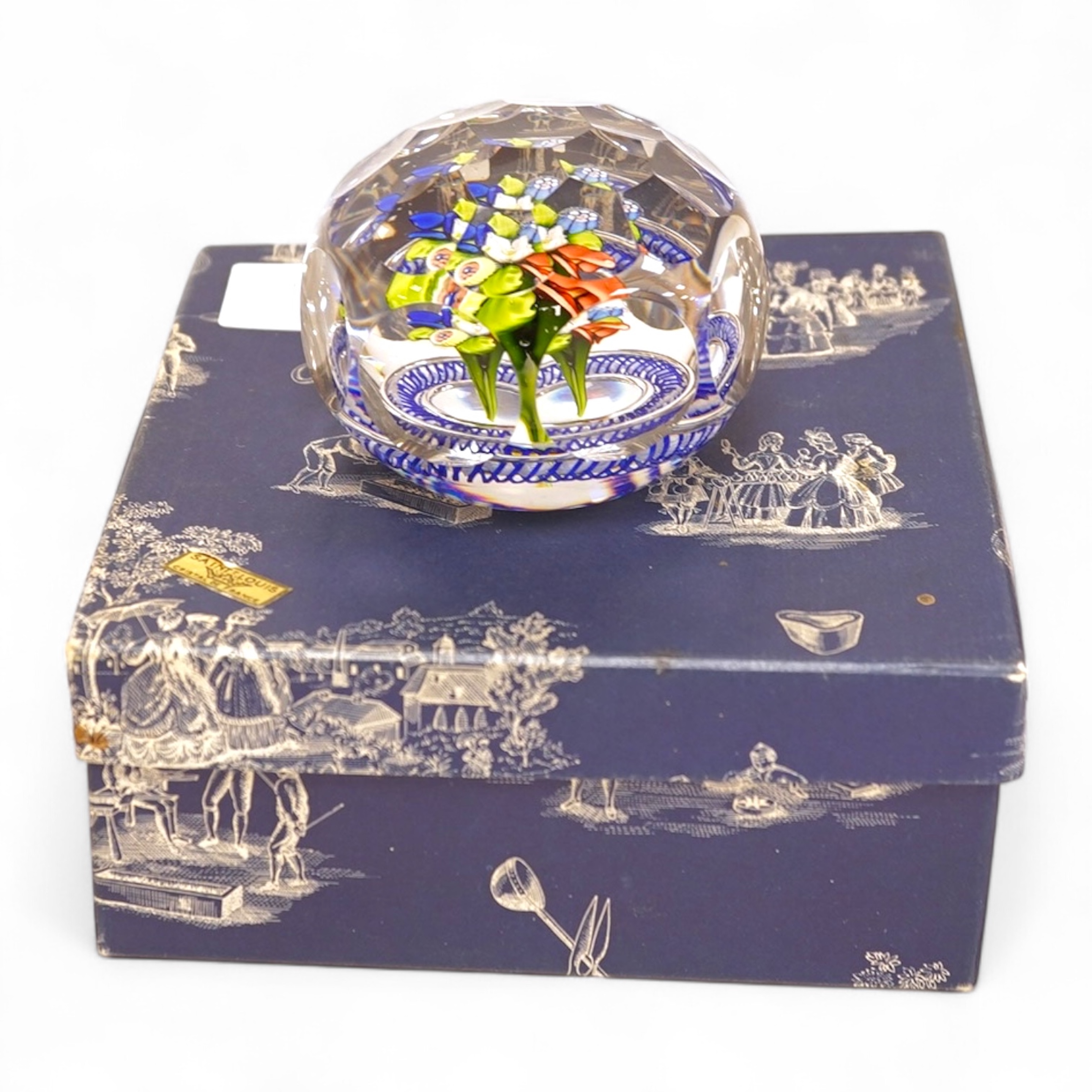 A St Louis glass floral paperweight, 7.5cm in diameter